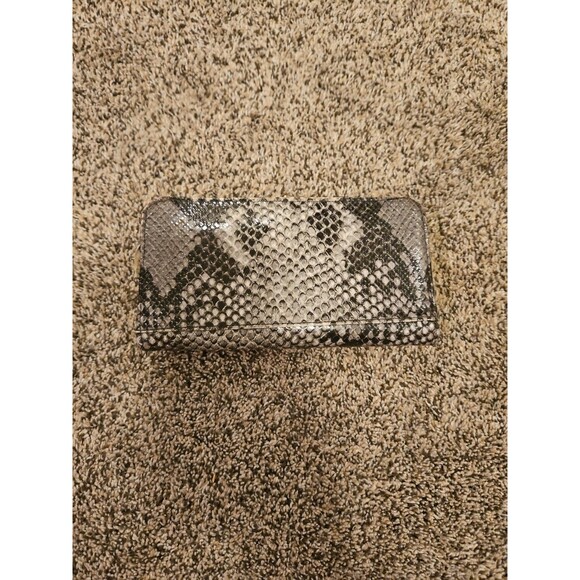 Nicole Miller Faux Embossed Snakeskin Folding Wallet Clutch 7 1/2" X 4" - Picture 3 of 8